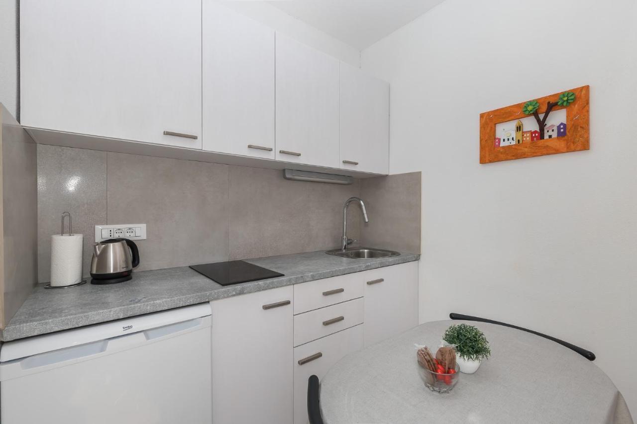 Apartment M&J Supetar Kültér fotó