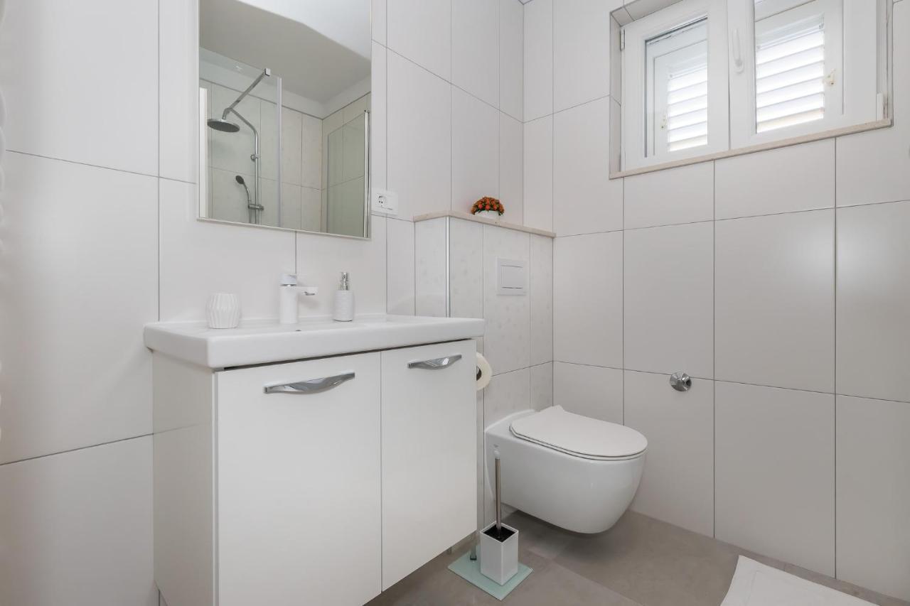 Apartment M&J Supetar Kültér fotó