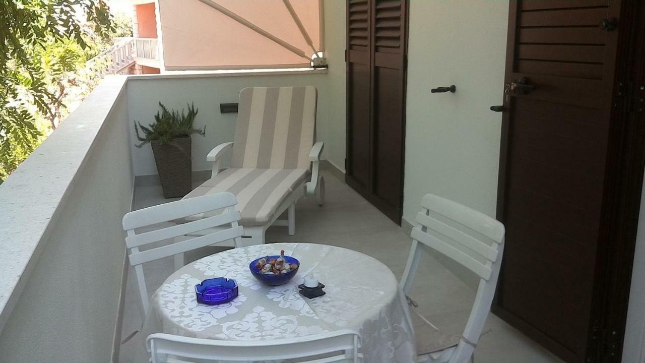 Apartment M&J Supetar Kültér fotó
