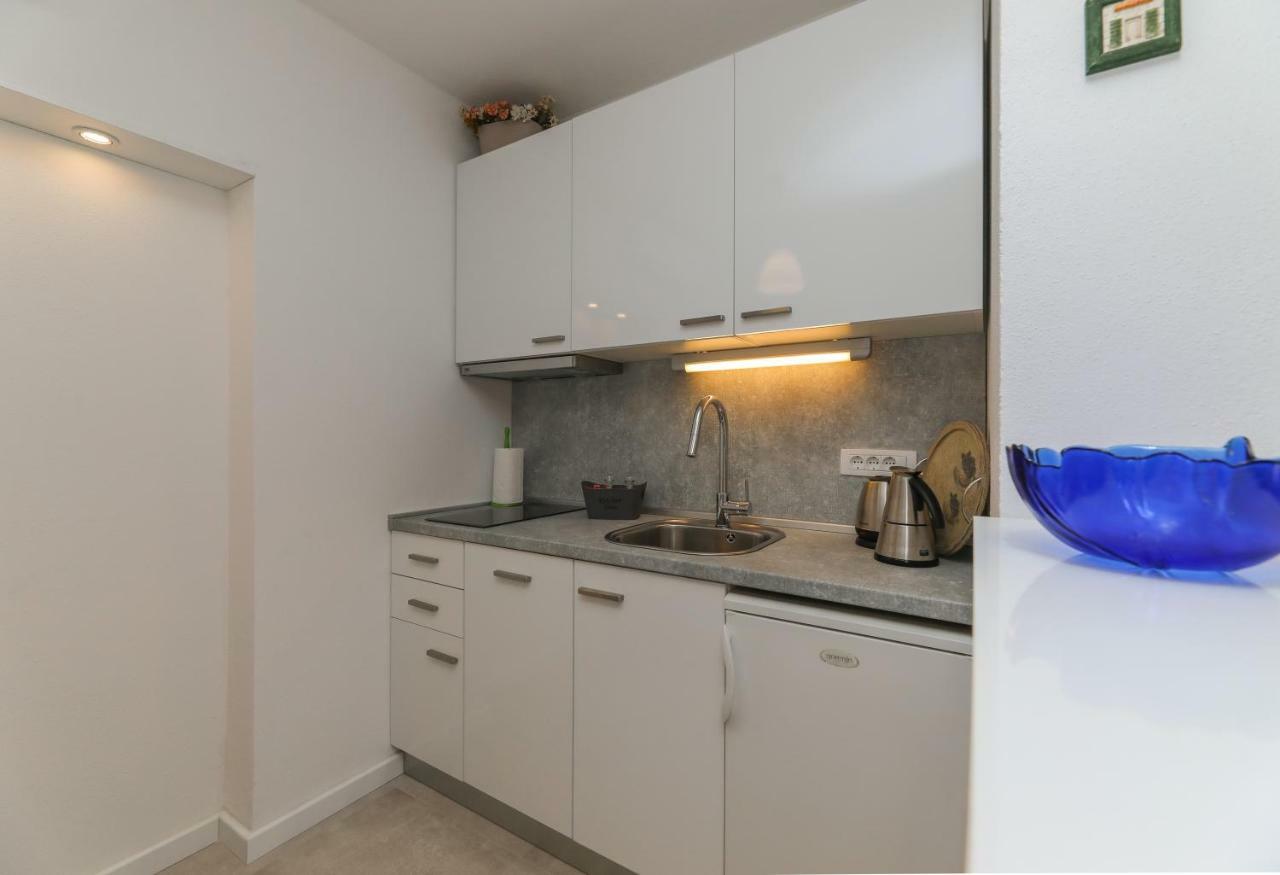 Apartment M&J Supetar Kültér fotó