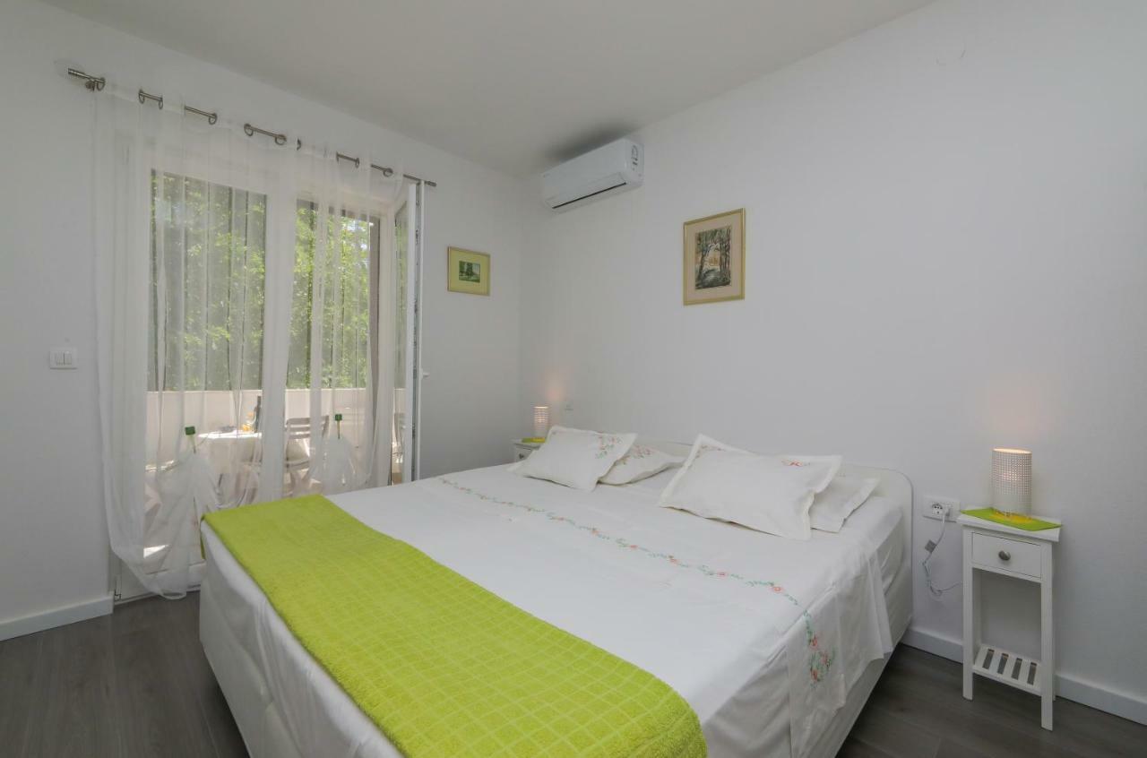 Apartment M&J Supetar Kültér fotó